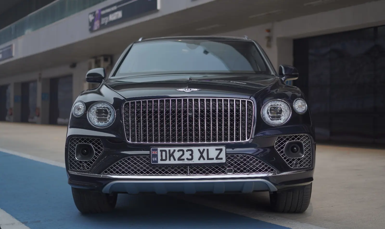 بنتلي بنتايغا Bentley Bentayga - سيارة الدفع الرباعي البريطانية الفاخرة. 