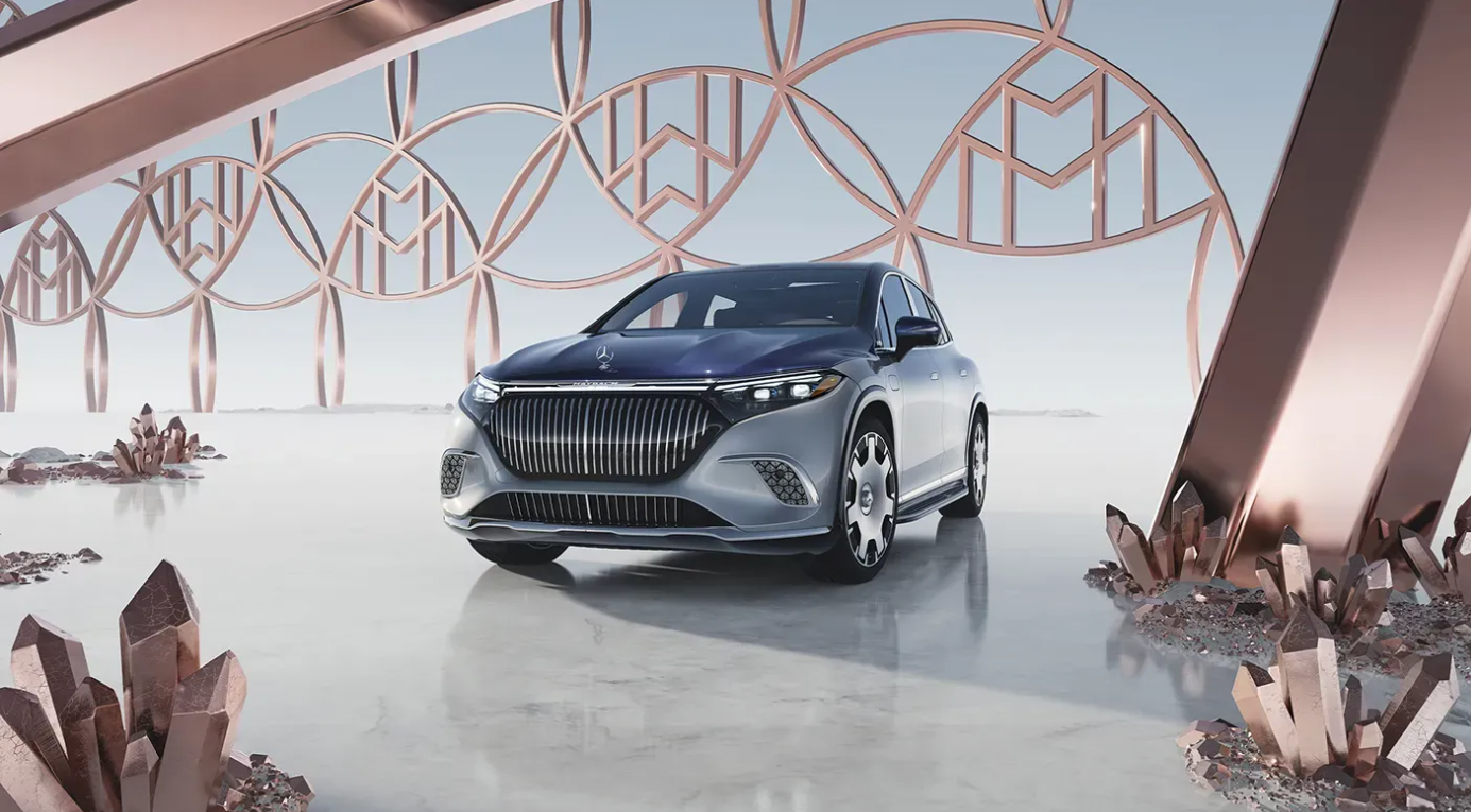 سيارة «مرسيدس مايباخ EQS SUV» الكهربائية إصدار 2025